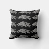 ボルゾイの装飾用クッションの跳躍 クッション (裏面)