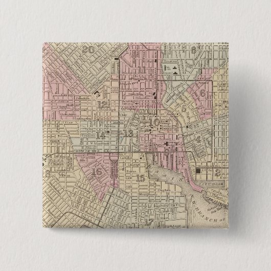 ボルチモア4 缶バッジ (正面)