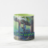 ボルティモアの緑の宇宙のPigtownの馬はマグに蹄鉄を打ちます マグカップ (中央)