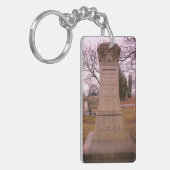 ボルデンモニュメント，秋川， MA - A.J. Borden キーホルダー (正面左)