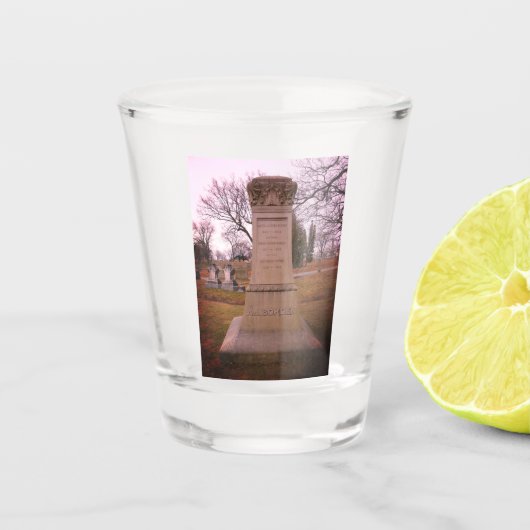 ボルデンモニュメント，秋川， MA - A.J. Borden ショットグラス (正面)