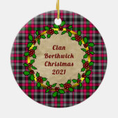 ボルトウィッククランバッジ&タータンチェックパーソナライズされたクリスマス セラミックオーナメント (裏面)