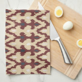 ボルドーのタンの幾何学的なイカットの種族のオーナメントPattrn キッチンタオル (四つ折り)