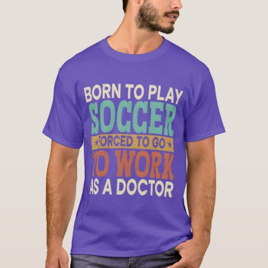ボルノサッカーをプレイ強制スポーツヘルスケア面白い Tシャツ (正面)