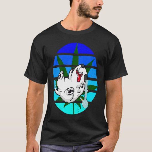 ボンを吸うレゲエ好きの面白いティフィング犬 Tシャツ (正面)