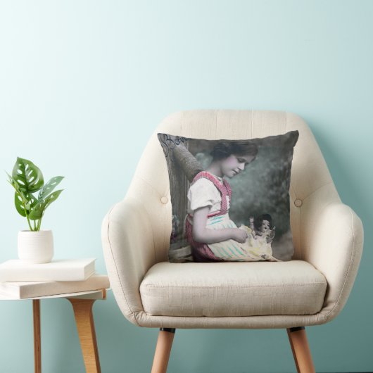 ボンアンネヴィンテージガールウィズドルル クッション (椅子)