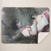 ボンアンネヴィンテージガールウィズドルル シェルパブランケット (正面(横))