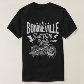 ボンネビルソルトフラッツオートバイレーシングバイクもしくは自転車に乗る人otte tシャツ (デザイン正面)
