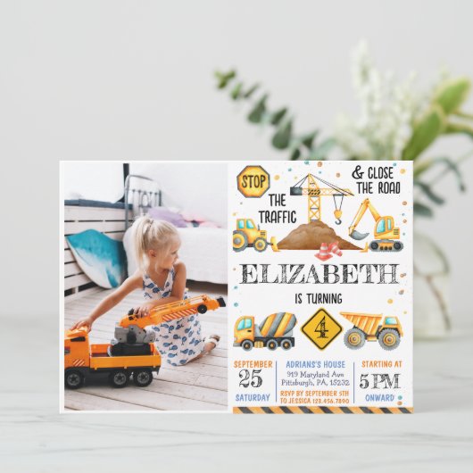 ボーイズかわいいモダン建築子供の誕生日 招待状 (スタンド正面)