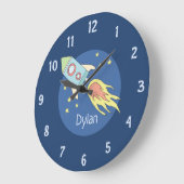 ボーイズカラフルロケット船宇宙と名前子供部屋 ラージ壁時計 (傾斜)