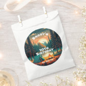 ボーイズキャンピングアドベンチャーバースデーパーティー フェイバーバッグ (クリップ留めされた状態)