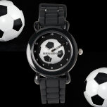 ボーイズサッカーボールブラックスタイリッシュ名前をカスタムするキッズ 腕時計<br><div class="desc">サッカーボール子供へ時計。カスタム、子供、名前、スチールブラックレザー少年が見る。お子様の名前でカスタマイズする。</div>