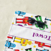 ボーイズホワイトSFロボットとエイリアンプリント ビーチタオル (インサイチュ)