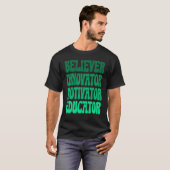 ボーイズレトロ信者モチベーターイノベーター教育者B Tシャツ (正面フル)