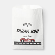 ボーイズヴィンテージレッドレースカー誕生日パーティー