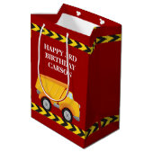 ボーイズ誕生日レッドダンプトラックカスタムキッズ ミディアムペーパーバッグ (裏面アングル)