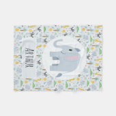 ボーイズ·キュートブルーエレファント&サファリ·パターンネームキッズ フリースブランケット (正面(横))