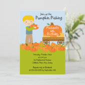 ボーイパンプキンピッキングバースデーパーティ招待状 招待状 (スタンド正面)