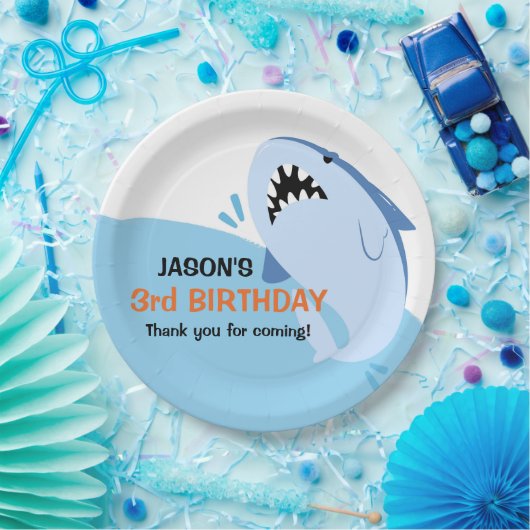 ボーイパーソナライズされたシャーク誕生日パーティー ペーパープレート (パーティー)