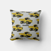 ボーイパーソナライズされたズルームYELLOWダンプトラック クッション (正面)
