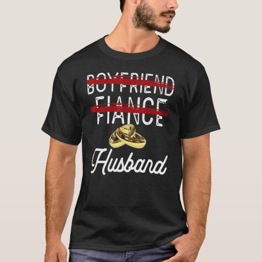 ボーイフレンド婚約夫結婚新郎のテーマ Tシャツ (正面)