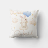 ボーイブルーバルーンかわいいバニー赤ちゃんシャワー名 クッション (正面)