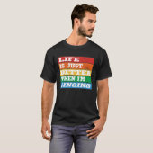 ボーカルアカペルを歌っている時の生活はちょうど良い Tシャツ (正面フル)