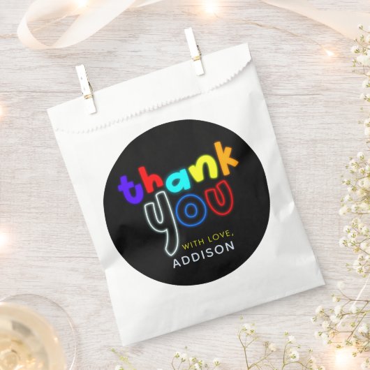 ボーズバウンスネオントランポリン子供の誕生日 フェイバーバッグ (クリップ留めされた状態)