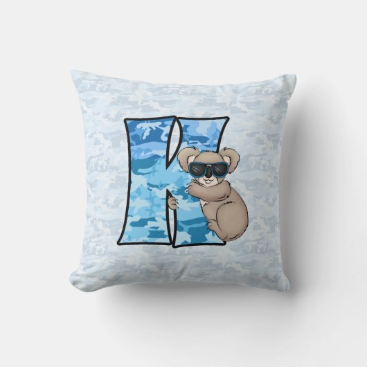 ボーズブルーカモフラージコアラレターモノグラムのK クッション (正面)