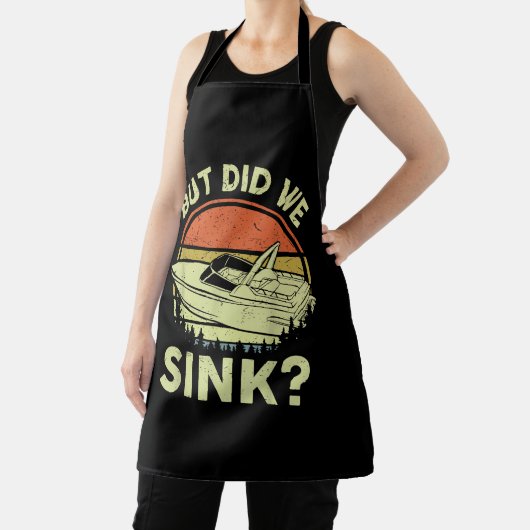 ボートおもしろいが、私たちは男性の女性モーターボートをシンクした エプロン (インサイチュ)