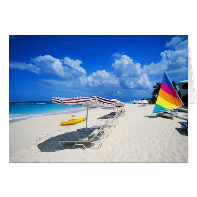 ボートおよびビーチチェア (正面横)