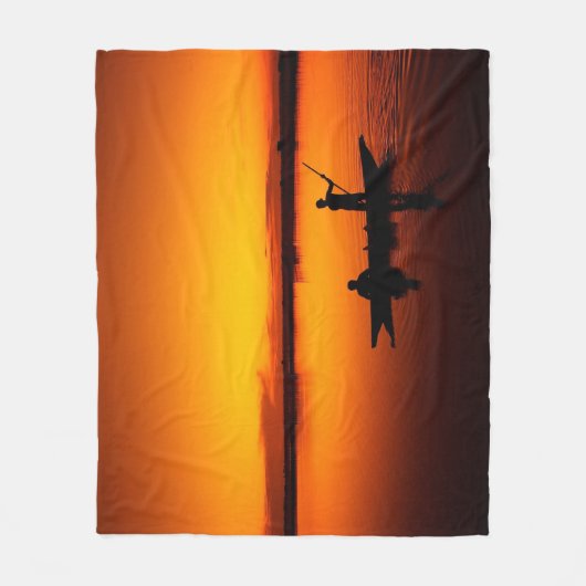 ボートで夕日の景色–68465 フリースブランケット (正面)