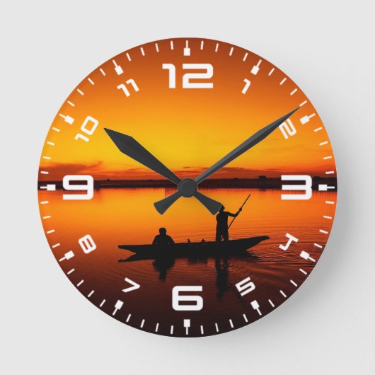ボートで夕日の景色–68465 ラウンド壁時計 (正面)