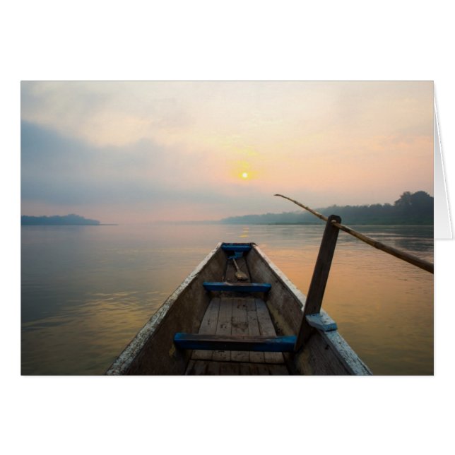 ボートで湖の朝 (正面横)