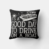 ボートで飲むには良い日だ クッション (裏面)