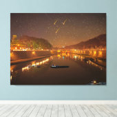ボートと星で夜のティバーの橋 キャンバスプリント (インサイチュ (ウッドフロア))