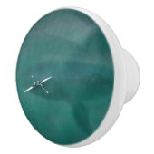 ボートの下でクジラ：海で決して一人ではない セラミックノブ (右)