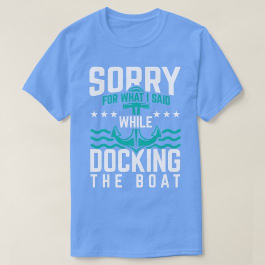 ボートの翼セイルズ海ボートの贈り物をドッキング Tシャツ (デザイン正面)