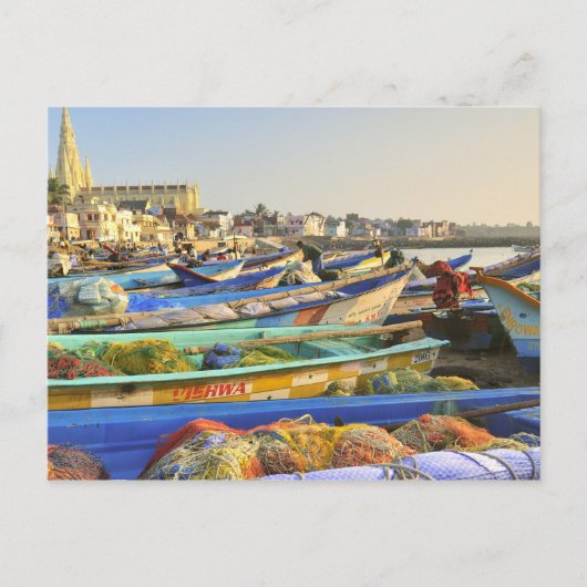 ボートは魚釣りのために準備されている、 ポストカード (正面)