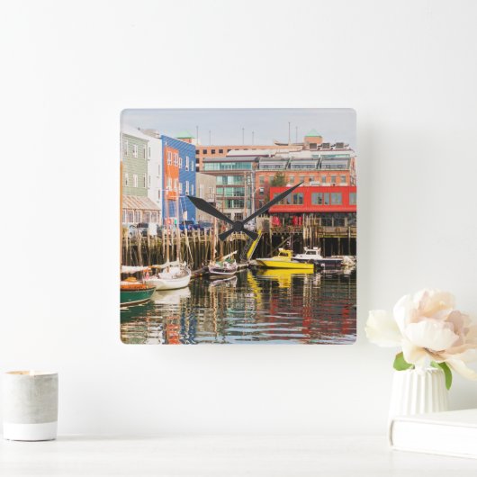 ボートは|ポートランド、メインを繋ぎ止めました スクエア壁時計 (ホーム)