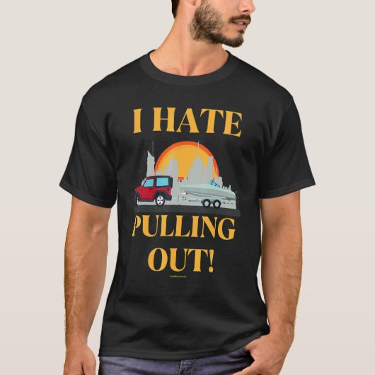 ボートを引っ張り出すのが嫌い 釣り Tシャツ (正面)