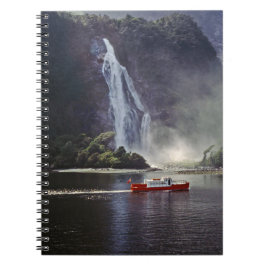 ボートクルージング（ミルフォードサウンド）-ニュージーランド ノートブック