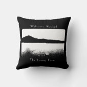 ボートデコパーソナライズされたア白黒ポントゥーン クッション (裏面)