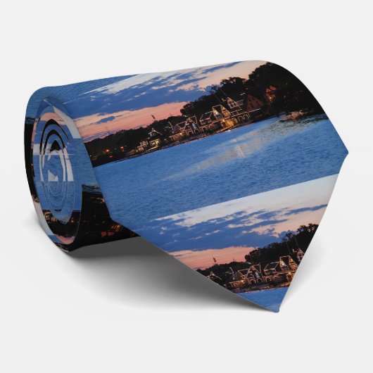 ボートハウスの列の薄暗がり ネクタイ (ロール)