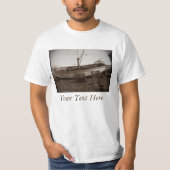 ボート上の小石ビーチロブスターポット古写真 Tシャツ (正面)