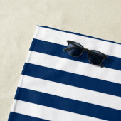 ボート航海の名、ヴィンテージいかりネイビーブルーストライプ ビーチタオル (インサイチュ)