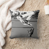 ボードの反転 – Skateboarder Round Clock クッション (ブランケット)