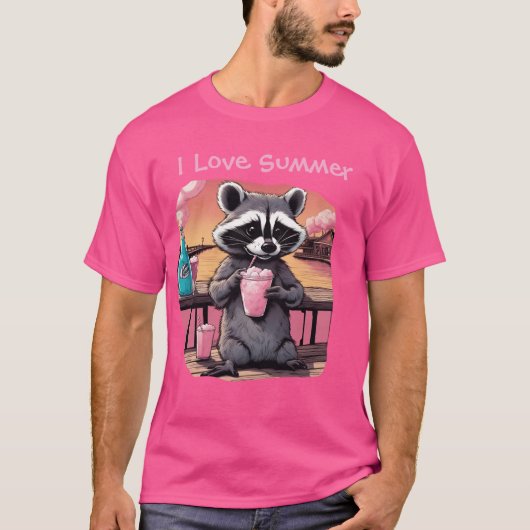 ボードウォークでソーダを飲む夏のアライグマが好き Tシャツ (正面)