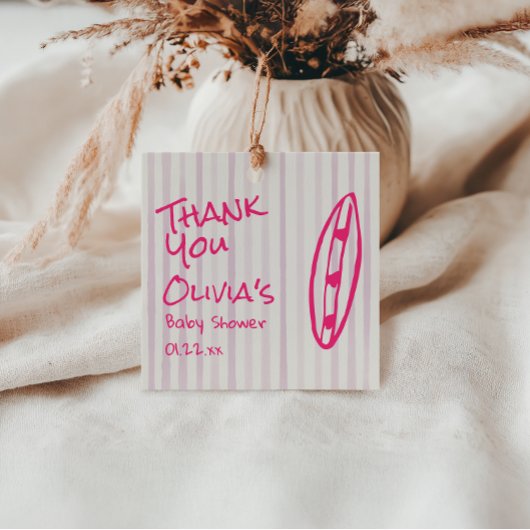 ボード上のサーフハンドドロッドピンクベビーベビーシャワー フェイバータグ