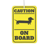 ボード上のDachshundに注意おもしろい カーエアーフレッシュナー (正面)